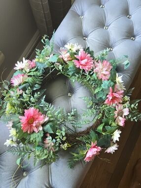 Pink Floral Spring Wreath💕💕PRE OWNED